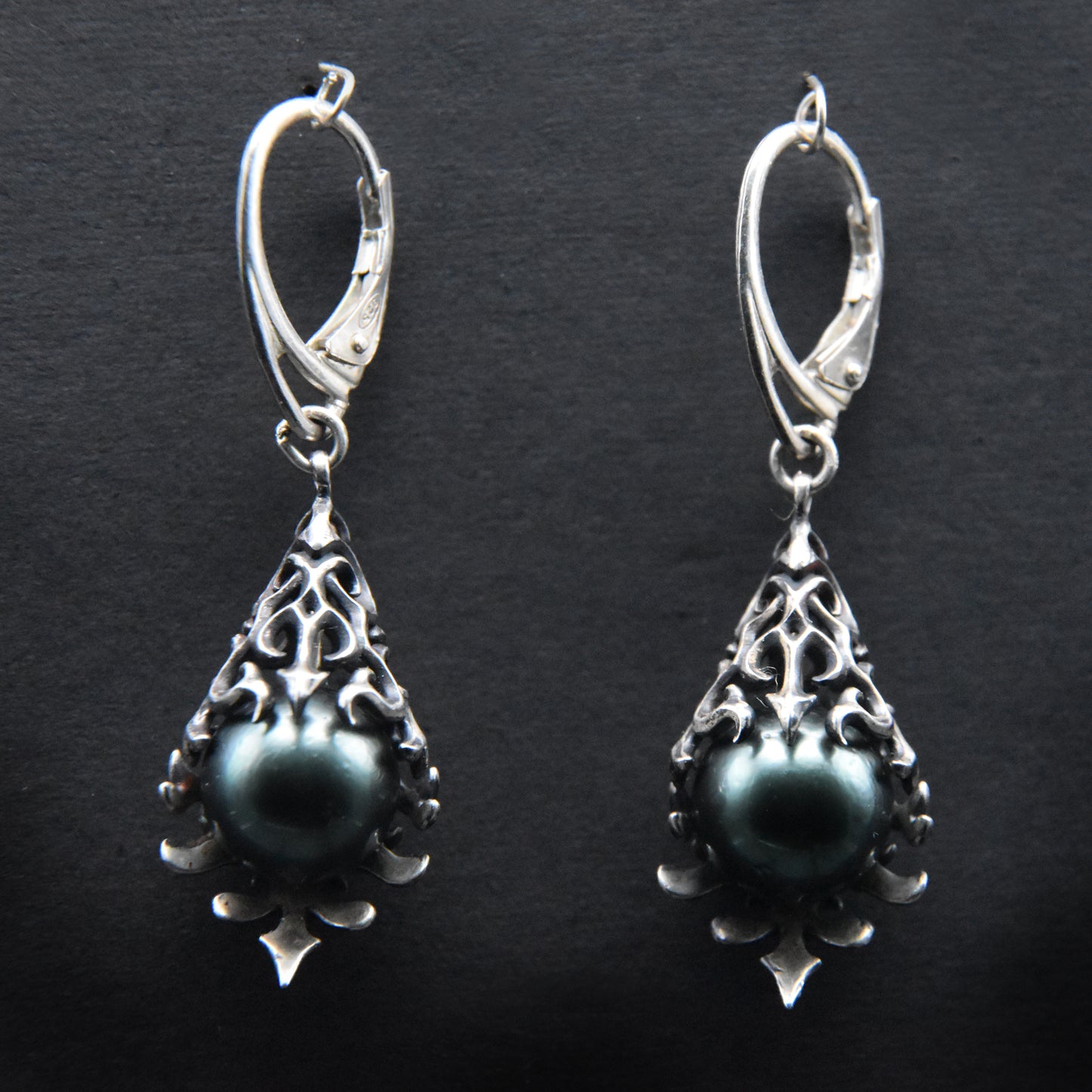 Gothic pearls